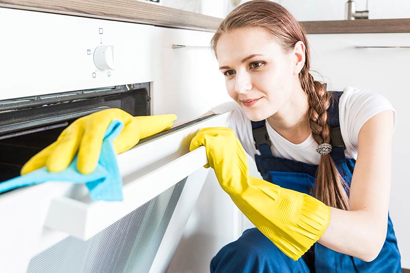 Femme de ménage de confiance et professionnelle à Marseille | Plus belle la vitre