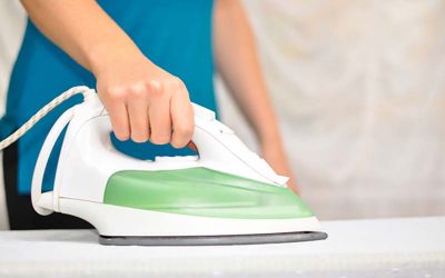Comment repasser parfaitement un pantalon ? Nos astuces !