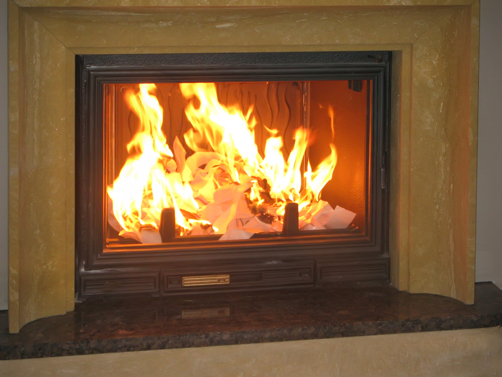 nettoyer la vitre d'un po&ecirc;le &agrave; bois