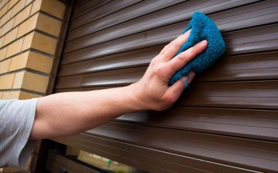 Les Astuces D’un Expert Pour Nettoyer Des Volets Roulants En Hauteur