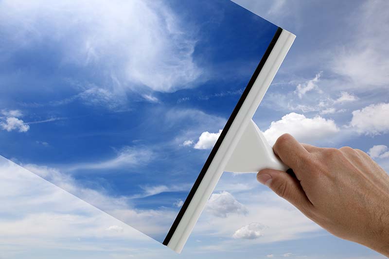 Une Méthode Simple Pour Nettoyer Vos Vitres En Automne