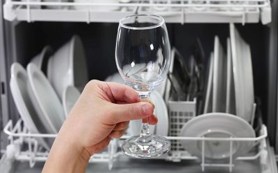 Les Secrets D’un Expert Pour Redonner De L’Éclat À Vos Verres Ternis